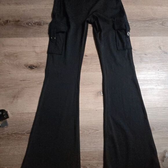 Elegant Black Flare Pants for Women - Picture 3 of 10